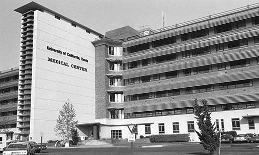  1977 photograph of the main UC Davis Medical Center hospital