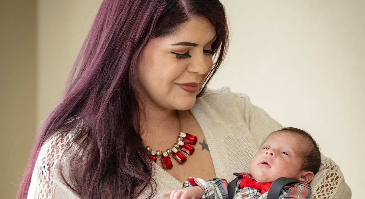 Maternity patient Diana Estrada-Arauza and her newborn Sergio