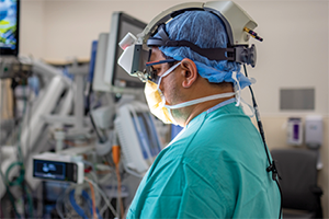 Safdar Khan, M.D., vice chair of surgical innovation in the Department of Orthopaedic Surgery