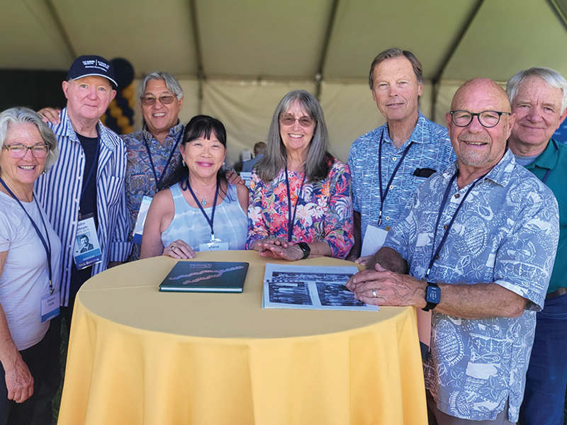 Members of the Class of 1974 enjoy lunch together.