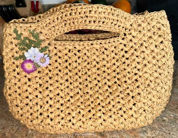 crochet bag by Rosa Gomez-Rodriguez