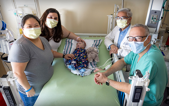 Pediatric cardiologists team with Carter Vincent family in hospital room