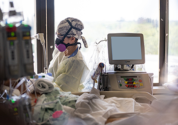 A critically ill patient receives care in a UC Davis ICU
