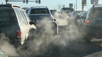 A new UC Davis study found a link between traffic-related air pollution and an increased risk for age-related dementia.