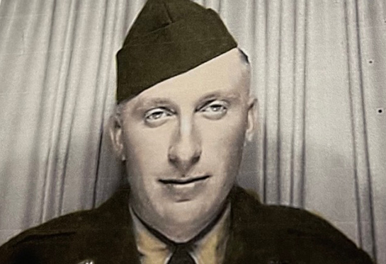 Chuck Abraham in his formal U.S. Army recruitment photo in 1952.