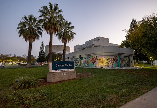 Comprehensive Cancer Center exterior