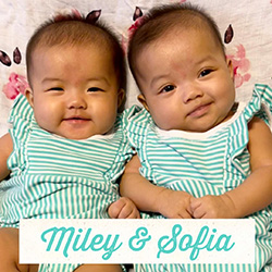 Twin sisters Miley and Sofia