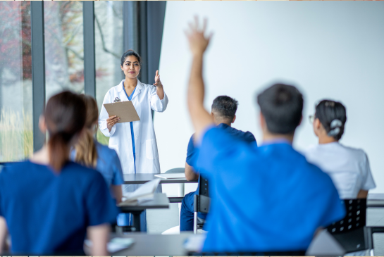 academic medicine educator teaching a class