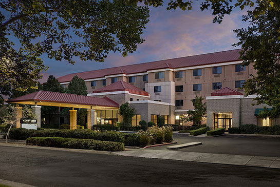 Courtyard by Marriot Midtown at the UCDH campus, photo at dusk, almost night