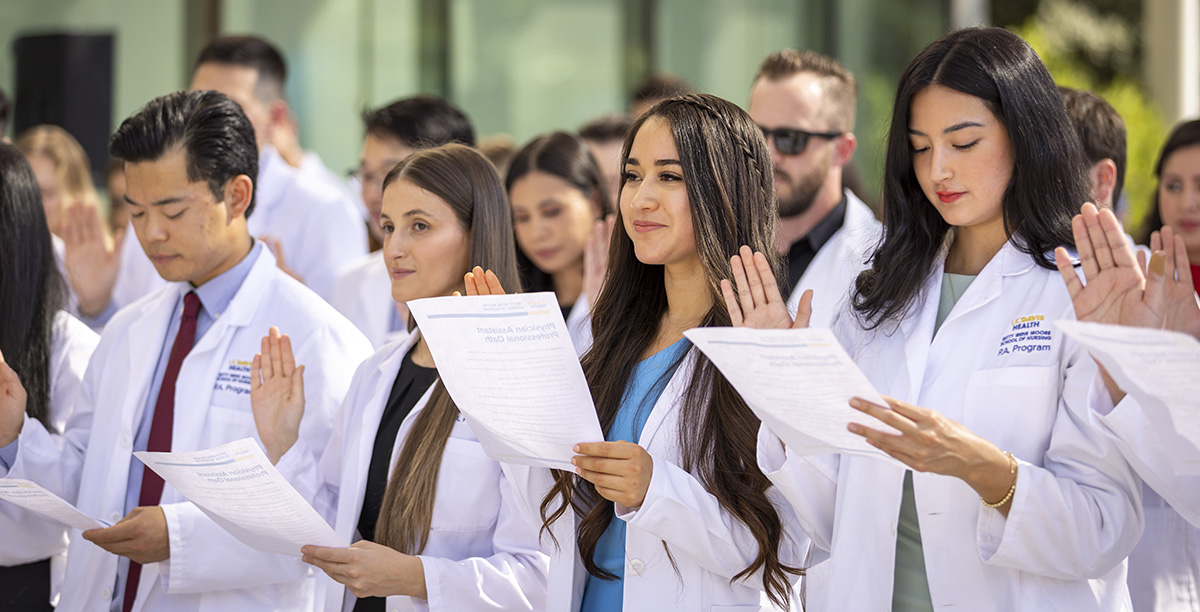 UC Davis P.A. Class of 2020 Recites Oath